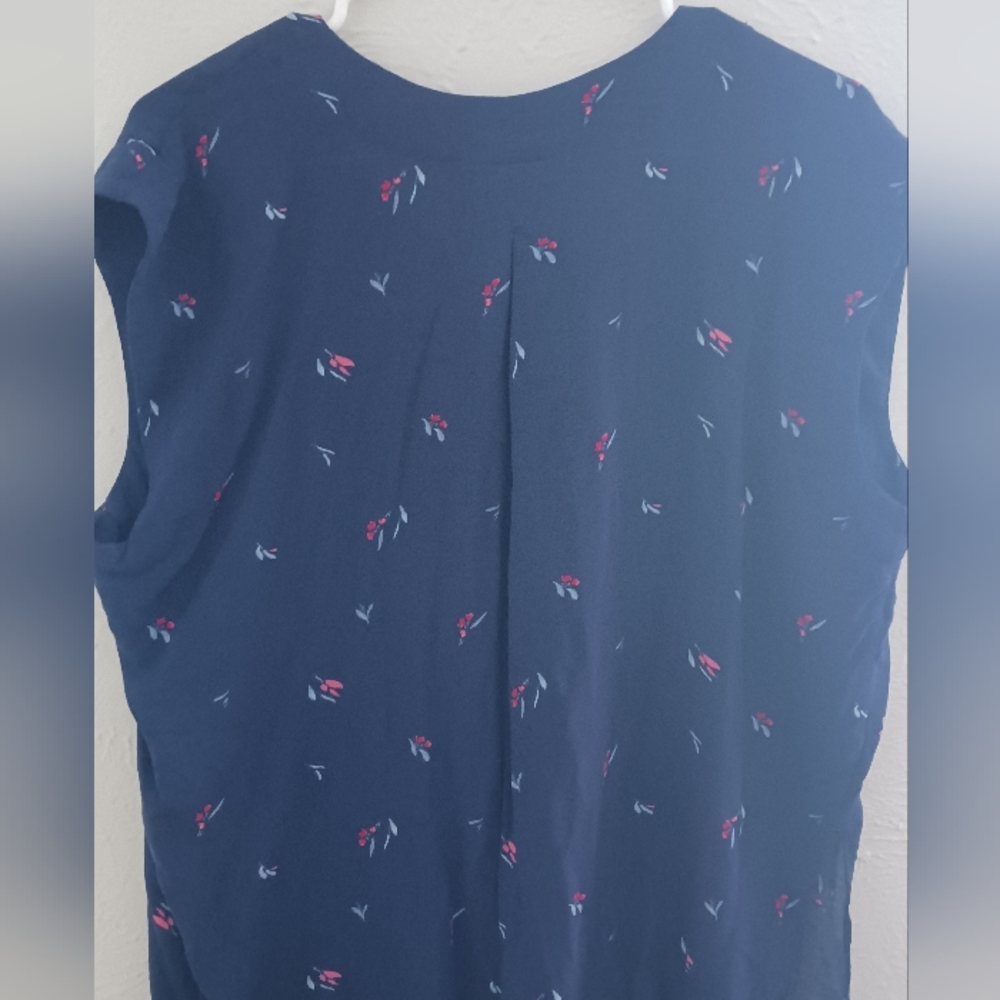 Universal Thread Blouse- M - Picture 3 of 4
